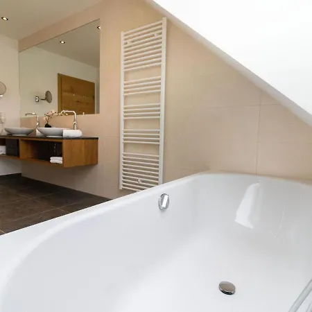 شقة Modern With Shared Sauna In Of ماريابفار