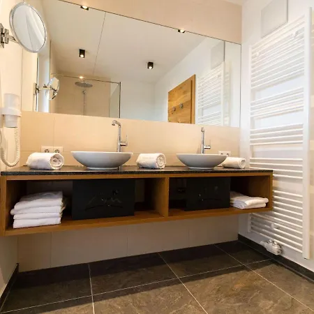 شقة Modern With Shared Sauna In Of